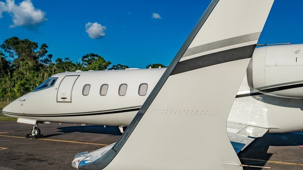 Avi&atilde;o Learjet 60